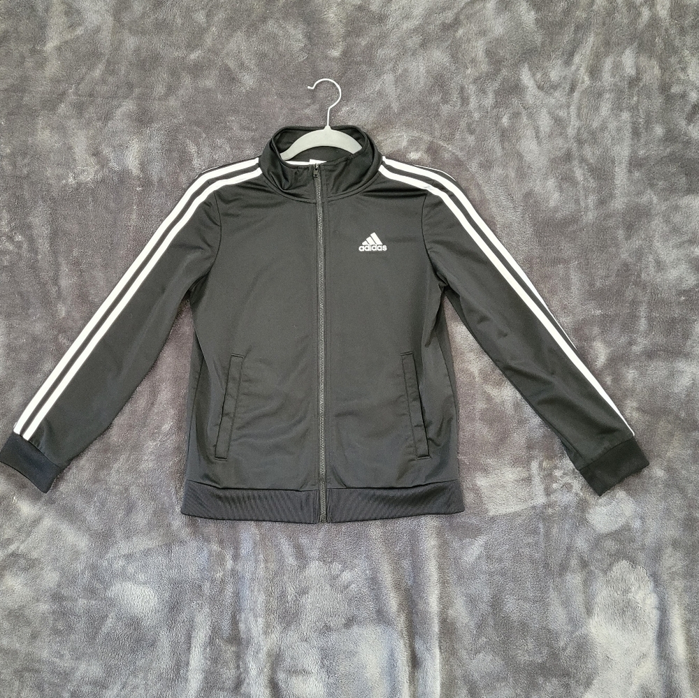 Adidas sweater boys size M 10/12